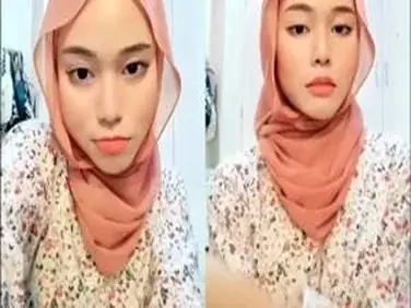 Gadis Pelayan Cantik Pasrah Goyang Kasur